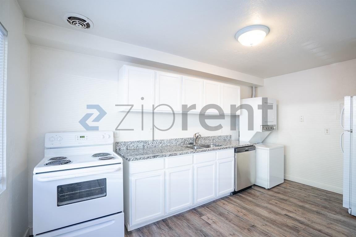 860 Eastsouth #8 - Photo 7 of 18