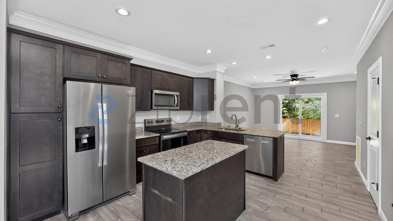 407 Peyton Pl #407 - Photo 7 of 47