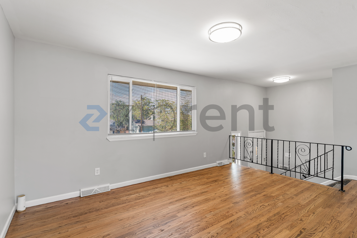 11760 Acoma St - Photo 6 of 37
