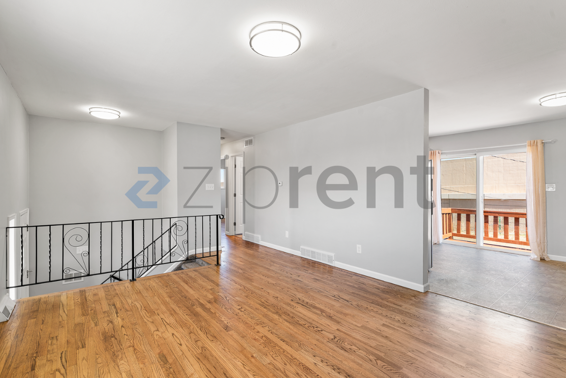 11760 Acoma St - Photo 7 of 37