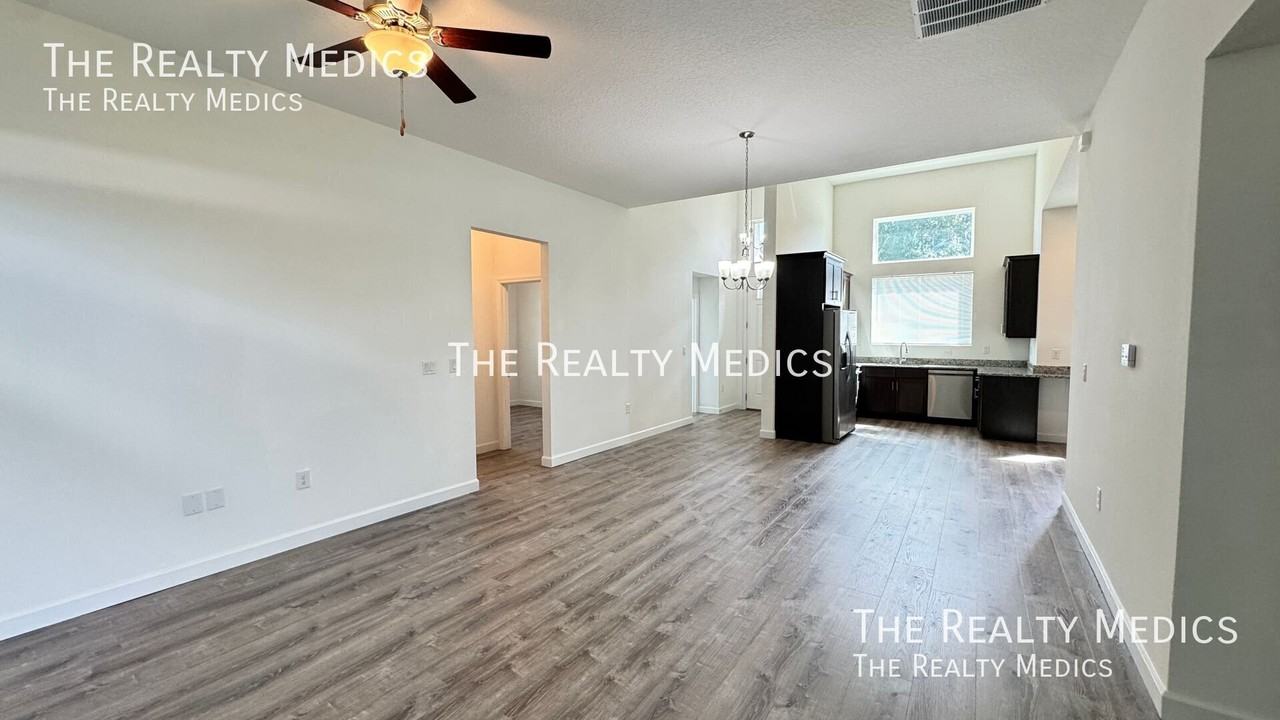 359 Churchill Ct - Photo 5 of 39
