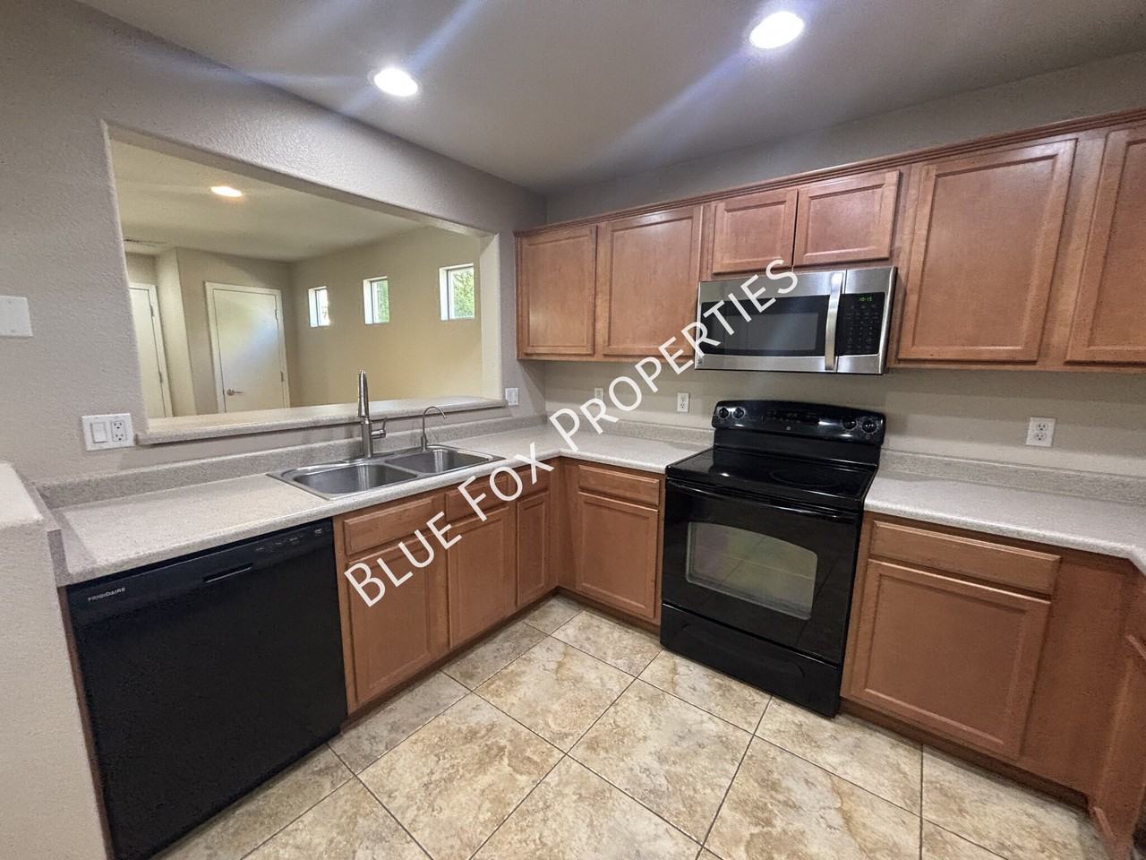 10640 E Singing Canyon Dr - Photo 5 of 19