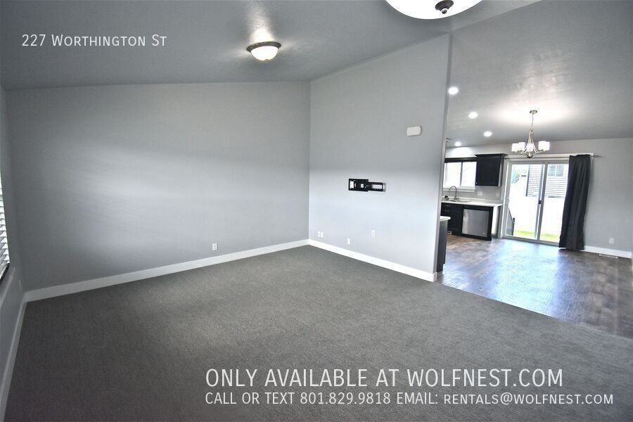 227 Worthington St - Photo 2 of 22