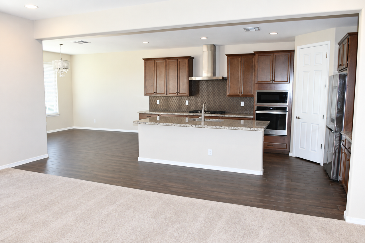 18427 W Pasadena Ave - Photo 7 of 26