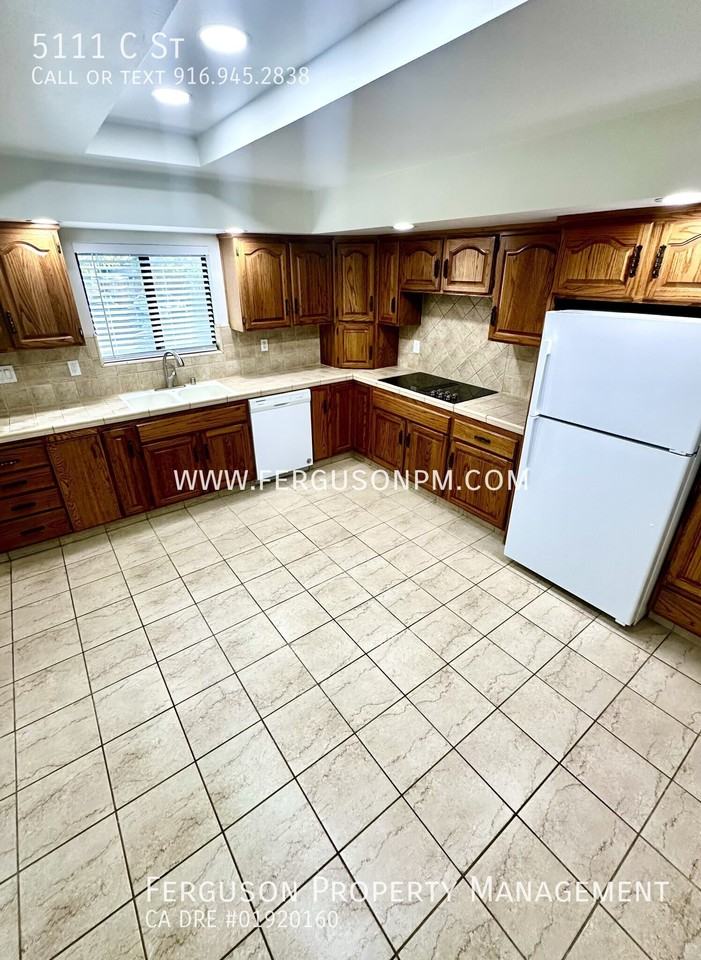 5111 C St - Photo 3 of 22