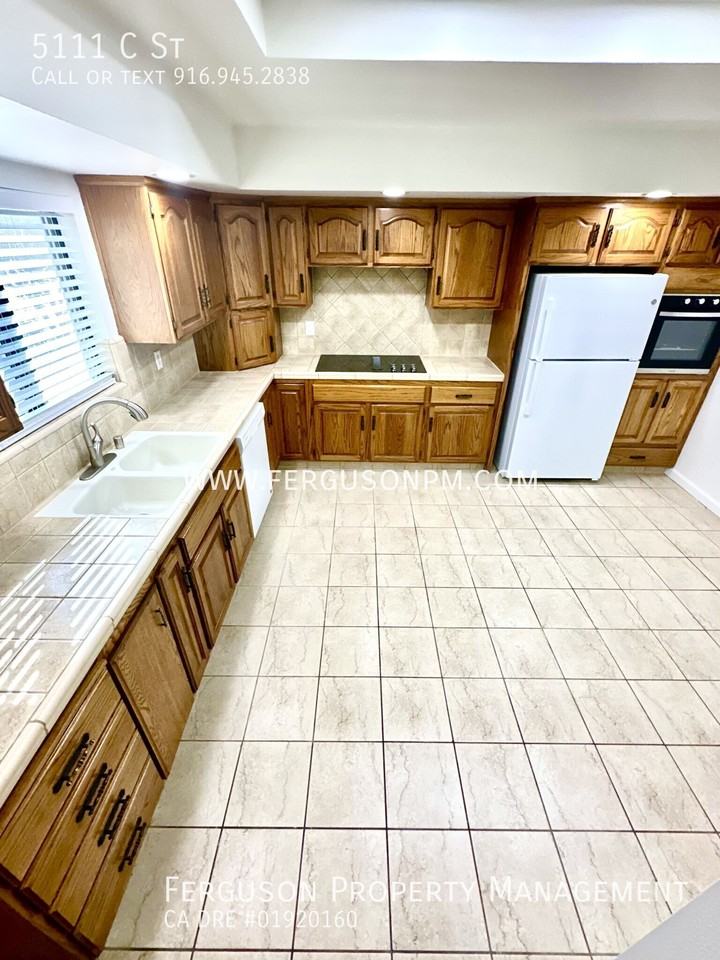 5111 C St - Photo 5 of 22