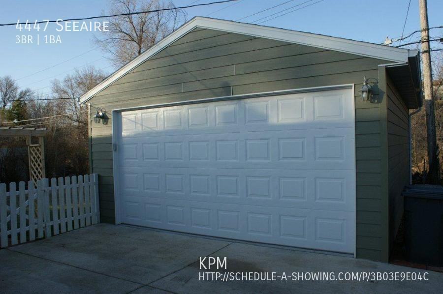 4447 Seeaire St - Photo 5 of 16