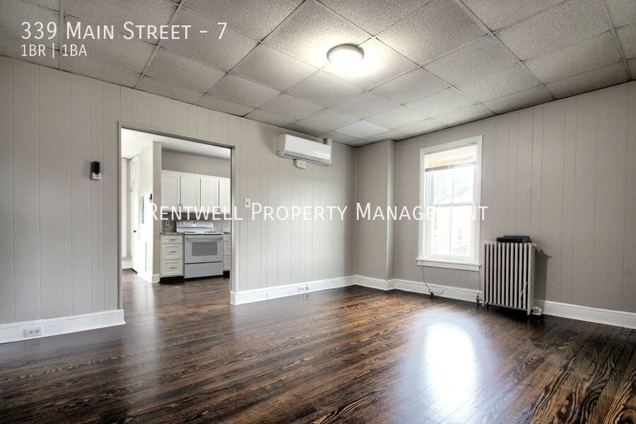 339 Main St #7 - Photo 3 of 11