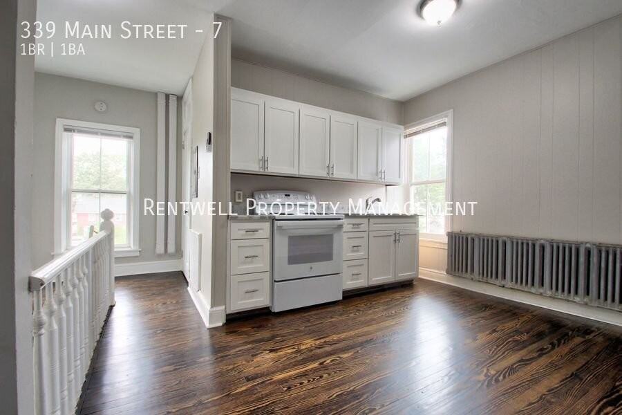 339 Main St #7 - Photo 4 of 11