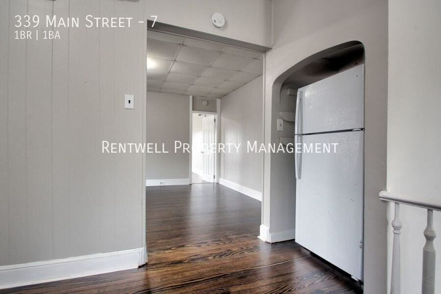 339 Main St #7 - Photo 5 of 11