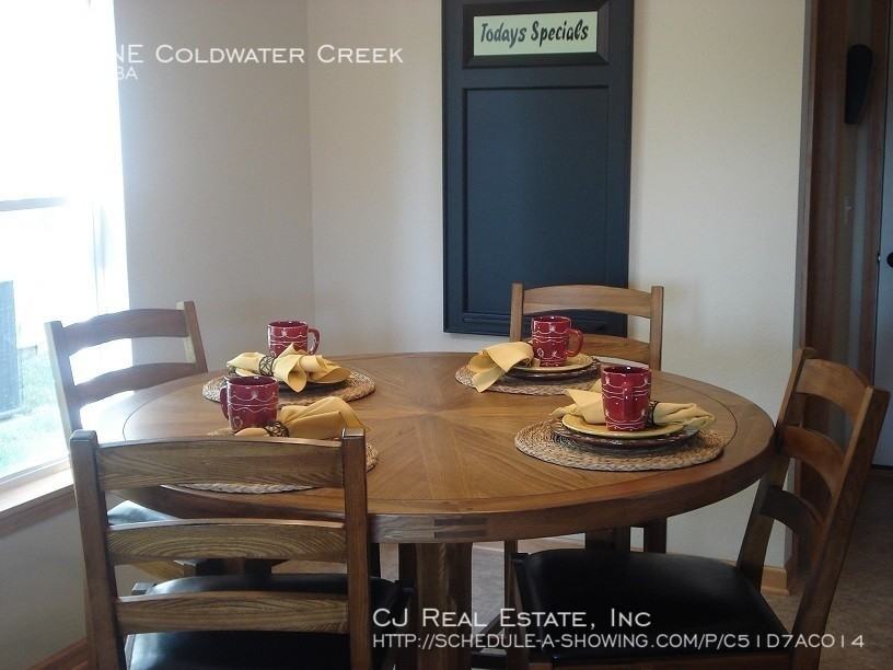 303 Ne Coldwater Creek Dr #303C - Photo 5 of 8
