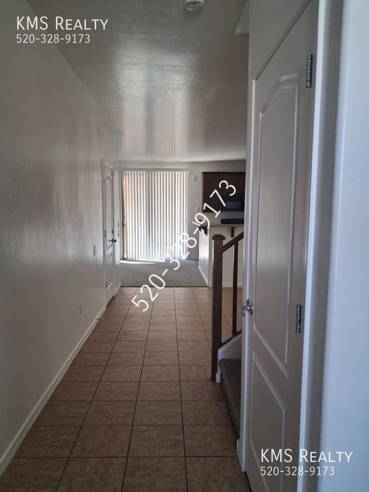 6968 S Ladys Thumb Ln - Photo 4 of 23