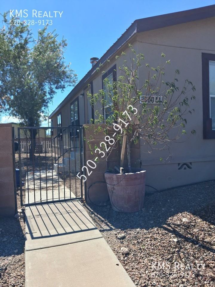 6044 E House Rock Ln - Photo 2 of 24