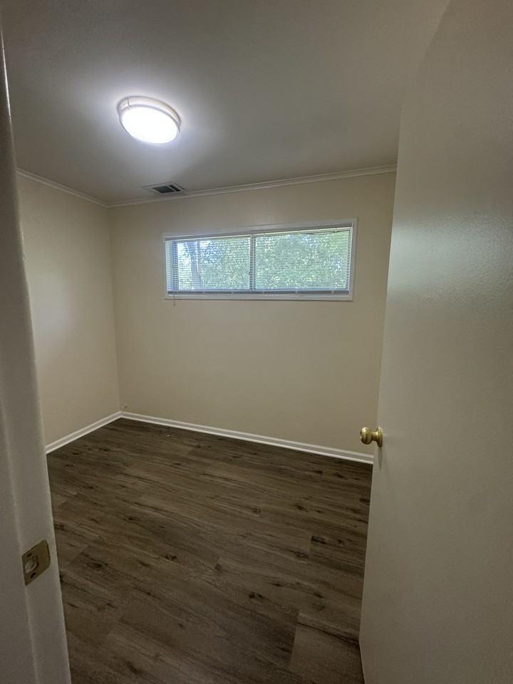 16225 Clifton Park Ave #NA - Photo 6 of 13
