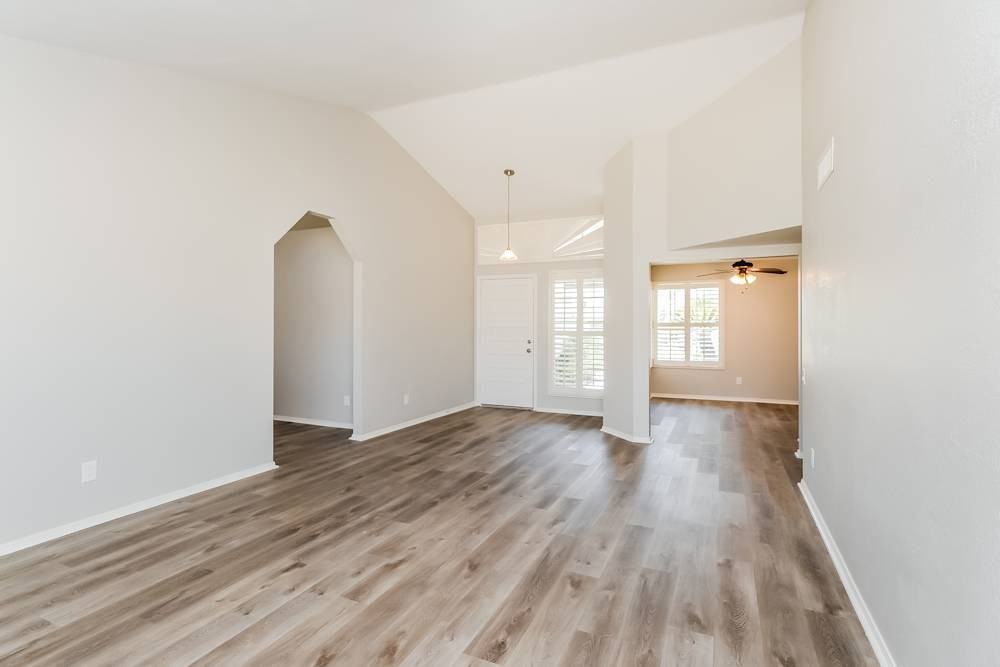 7917 W Dreyfus Dr #NA - Photo 2 of 14