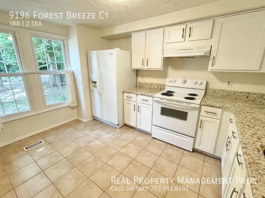9196 Forest Breeze Ct - Photo 7 of 36