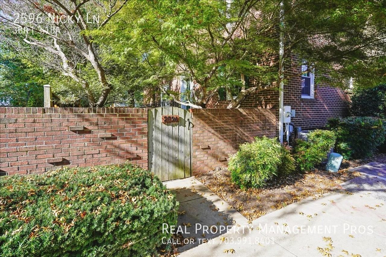 2596 Nicky Ln - Photo 2 of 50