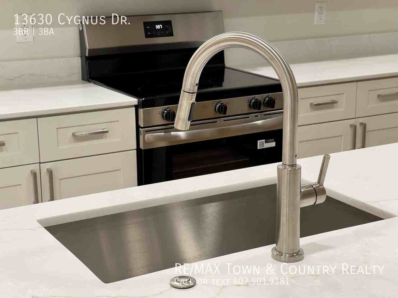 13630 Cygnus Dr - Photo 4 of 21