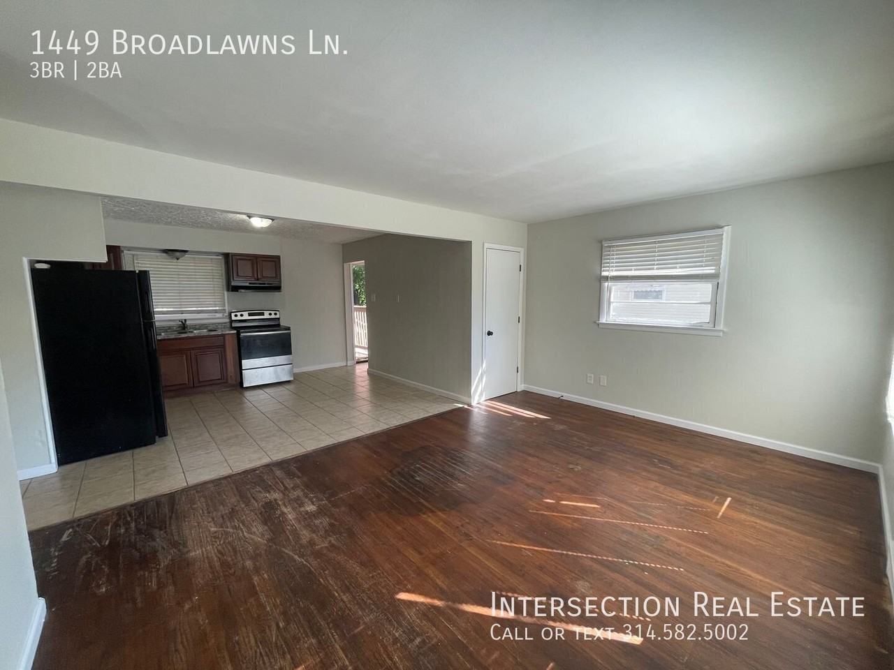 1449 Broadlawns Ln - Photo 3 of 15