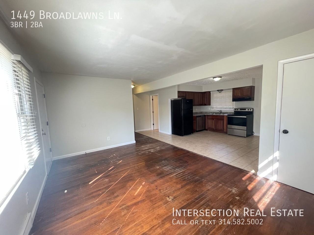 1449 Broadlawns Ln - Photo 4 of 15