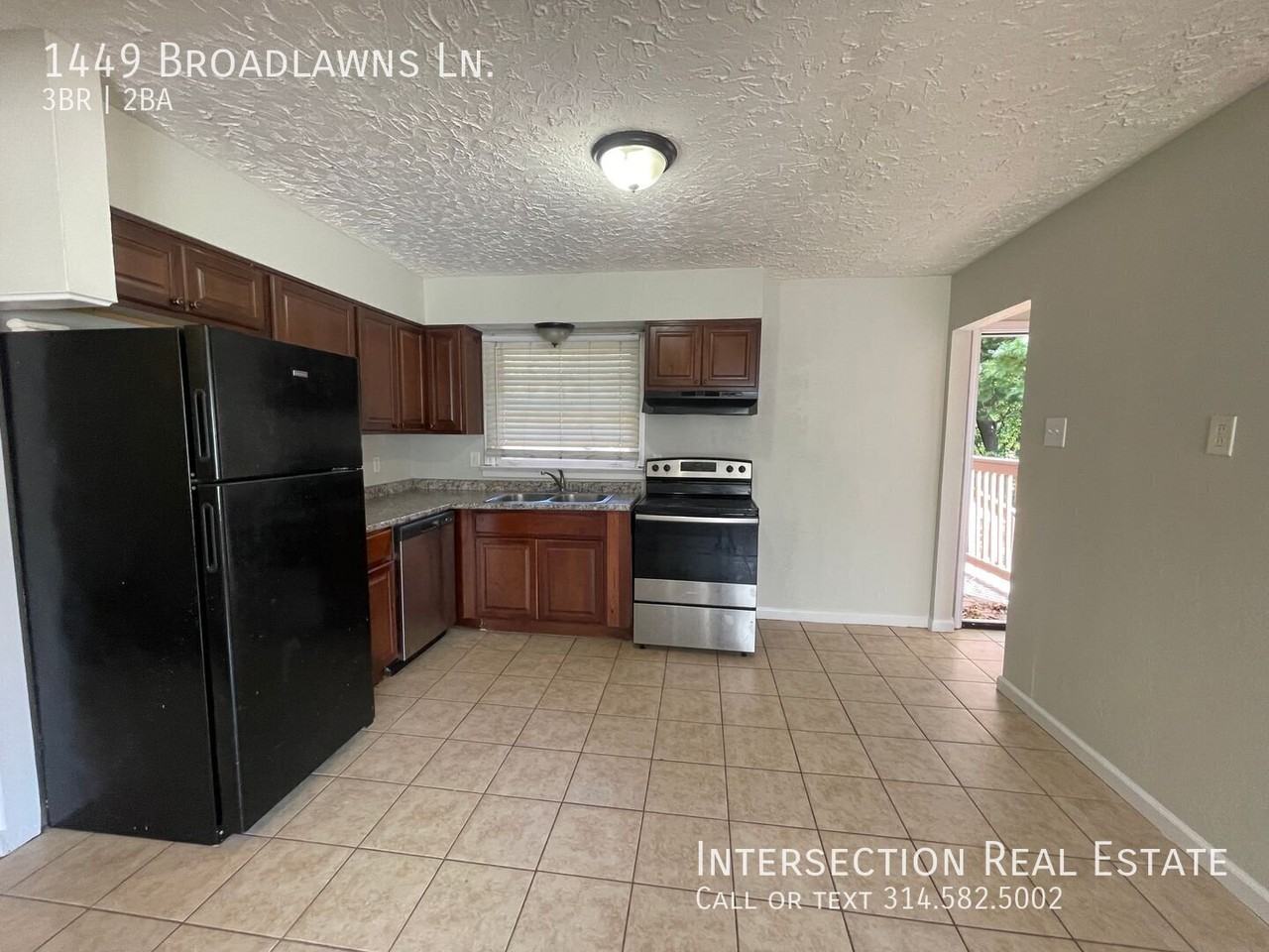 1449 Broadlawns Ln - Photo 5 of 15