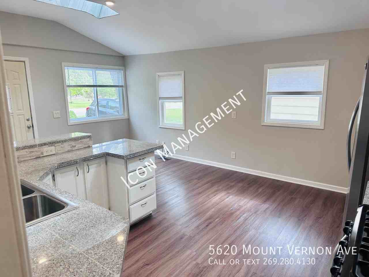 5620 Mount Vernon Ave - Photo 5 of 16