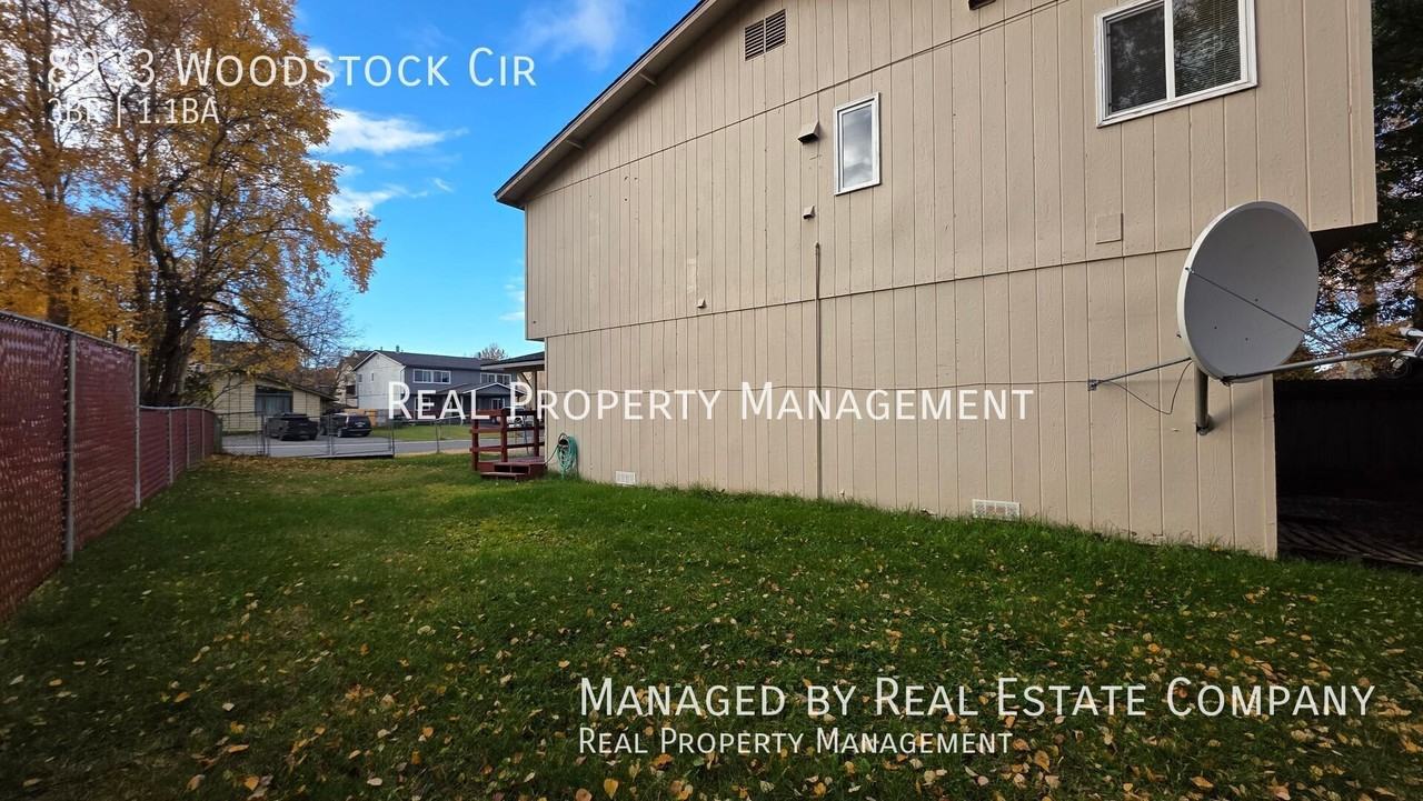 8933 Woodstock Cir - Photo 4 of 24