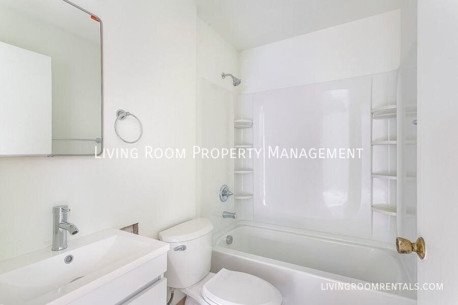 8609 N Leonard St - Photo 7 of 14
