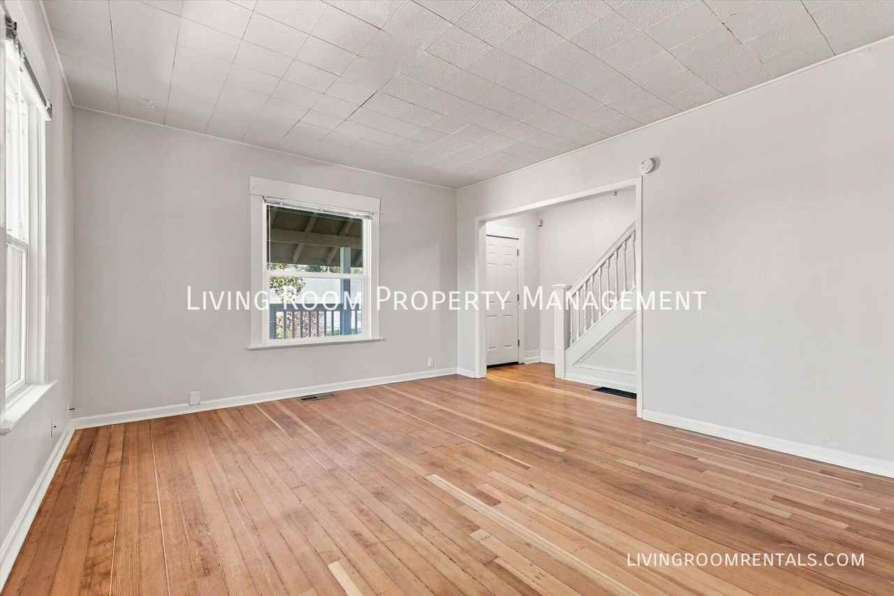 1904 Ne Emerson St - Photo 4 of 16