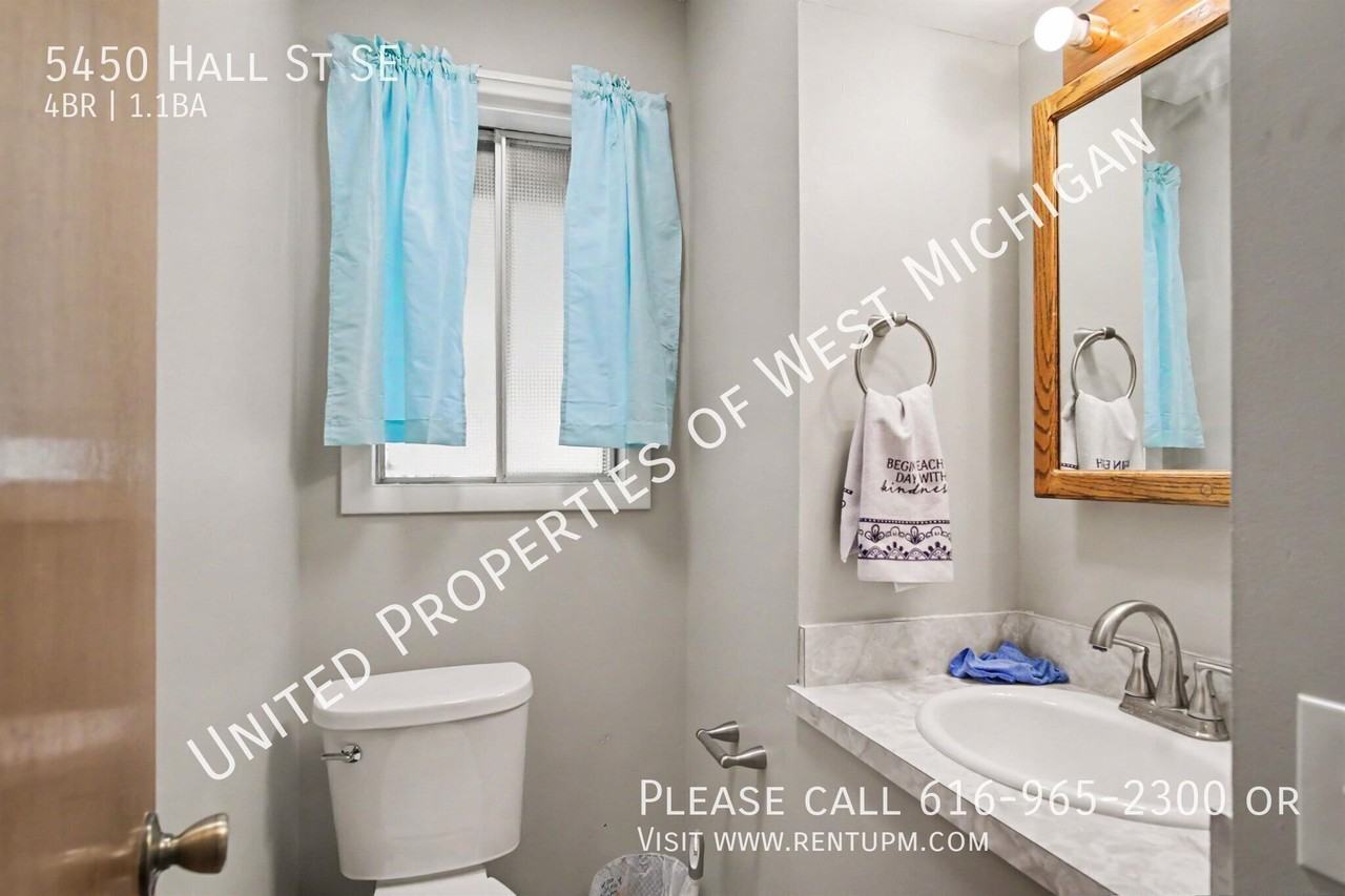 5450 Hall St Se - Photo 6 of 19