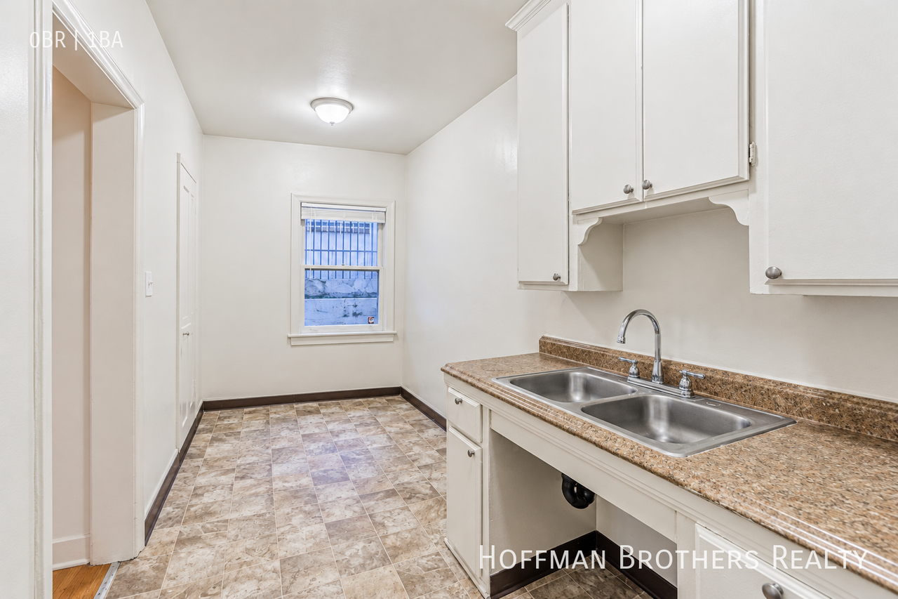 450 S Kenmore Ave #311 - Photo 2 of 7