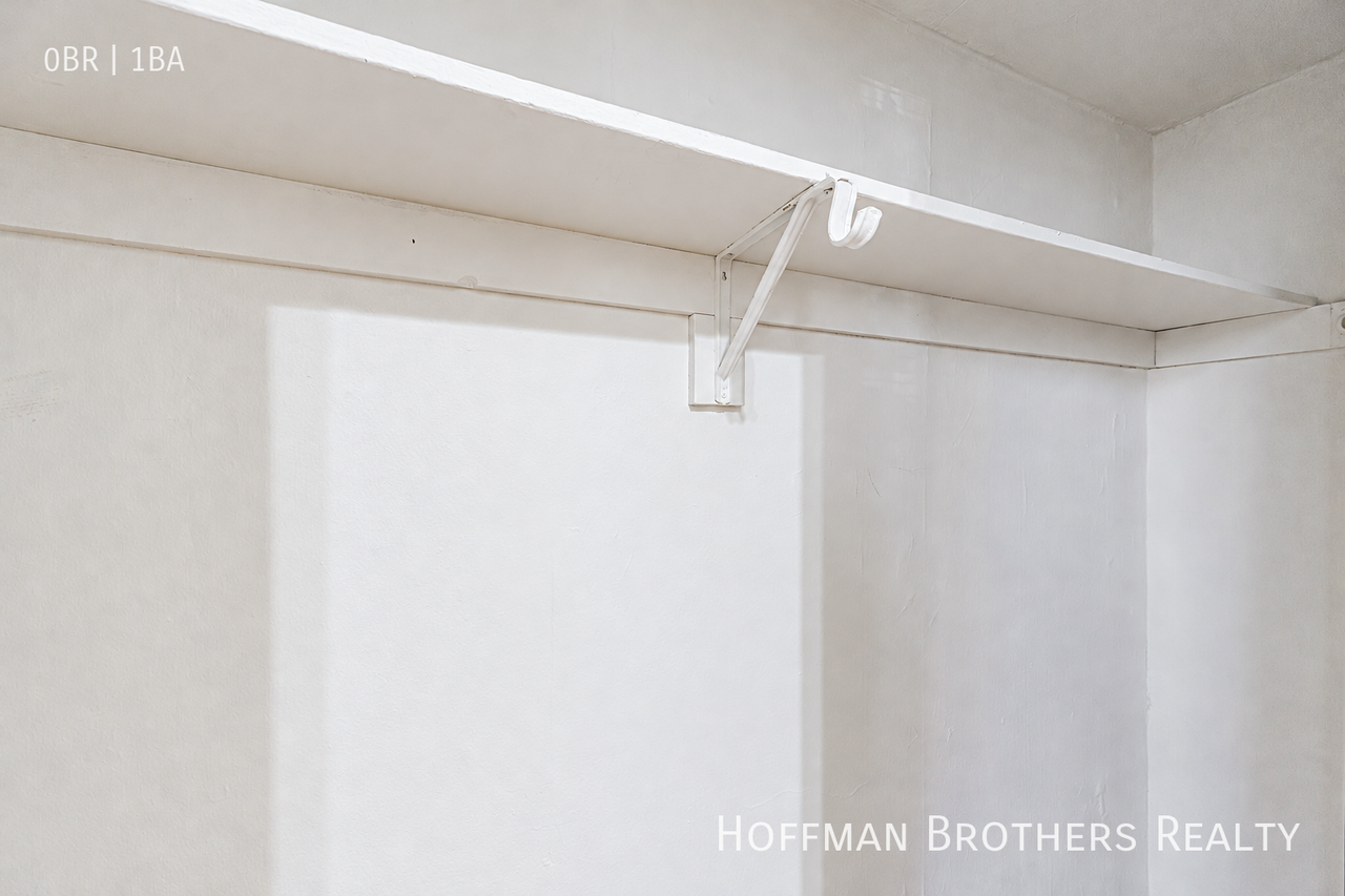 450 S Kenmore Ave #311 - Photo 7 of 7