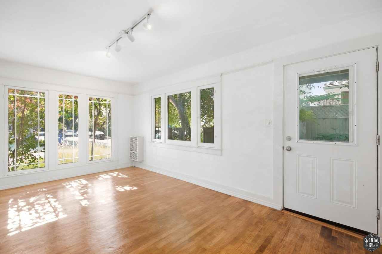501 Bay St #A - Photo 3 of 19