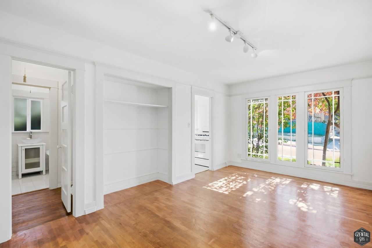 501 Bay St #A - Photo 4 of 19