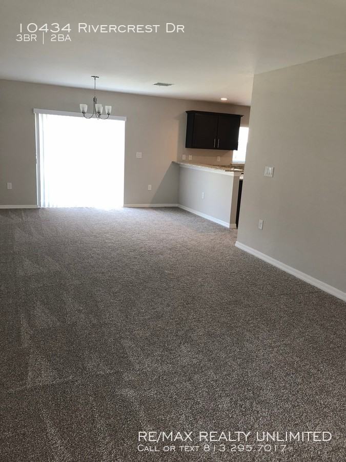 10434 Rivercrest Dr - Photo 7 of 17
