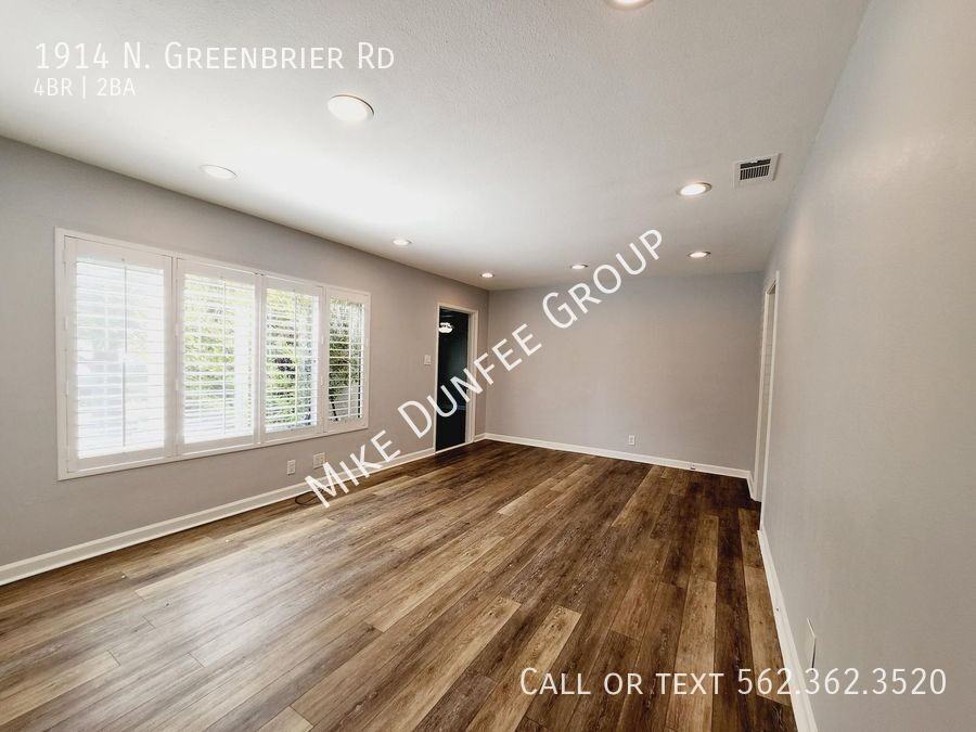 1914 N Greenbrier Rd - Photo 4 of 42
