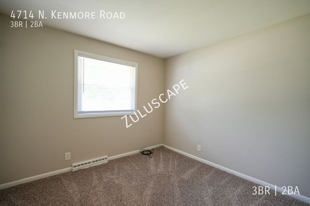 4714 N Kenmore Rd - Photo 7 of 22
