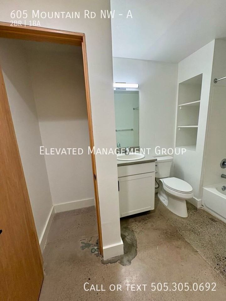 605 Mountain Rd Nw #A - Photo 6 of 21