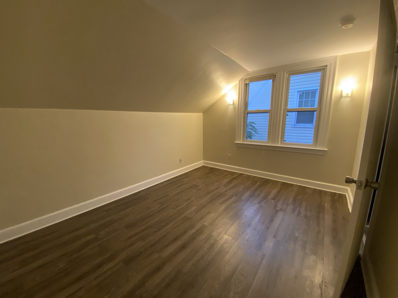 112 Beacon St #2ndFL - Photo 3 of 6