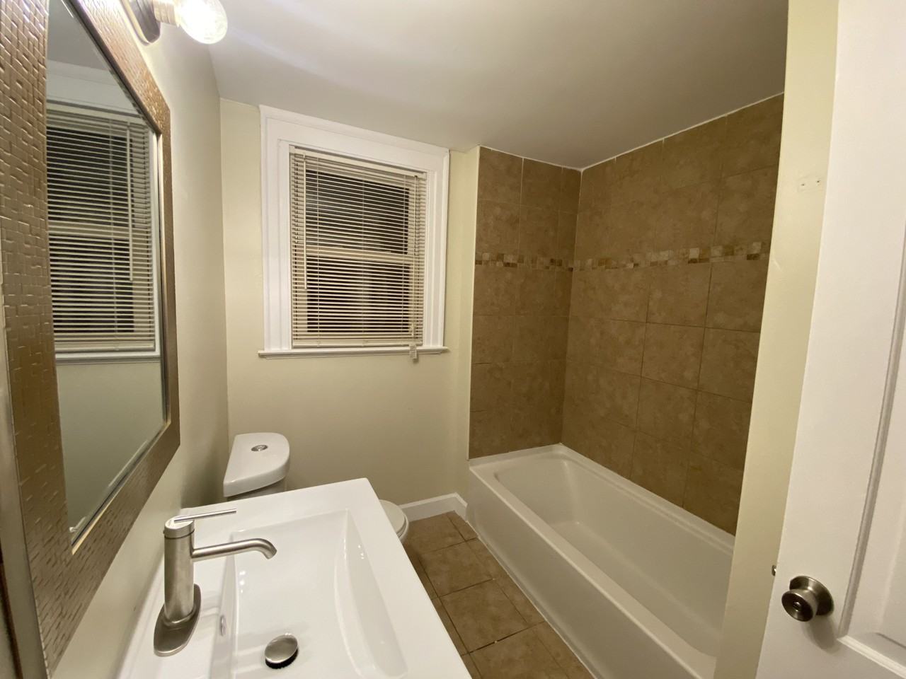 112 Beacon St #2ndFL - Photo 5 of 6