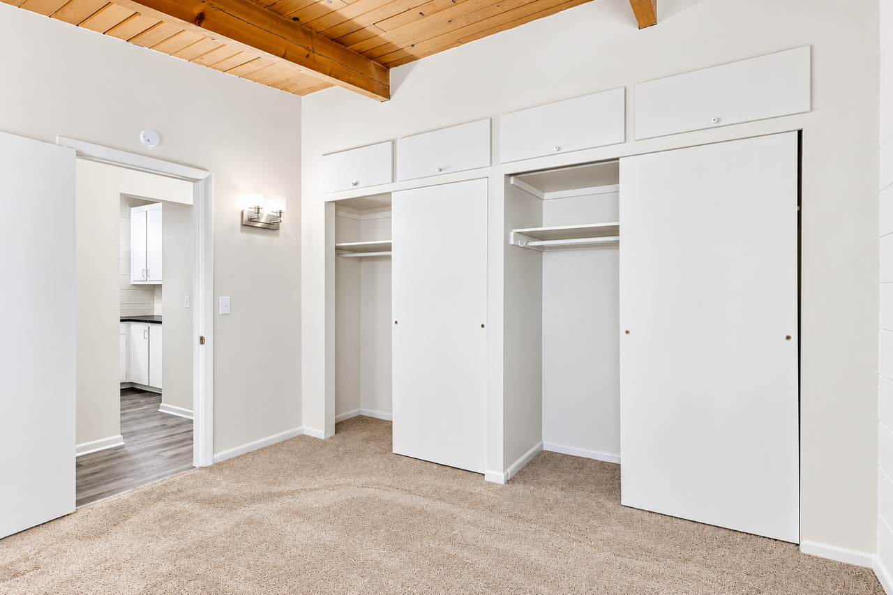 6065 S Sterne Pkwy - Photo 4 of 9