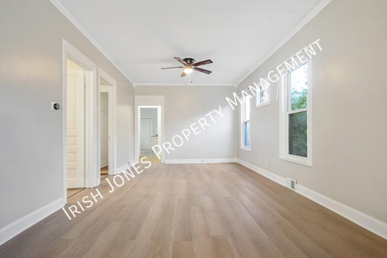 228 Herkimer St - Photo 5 of 17