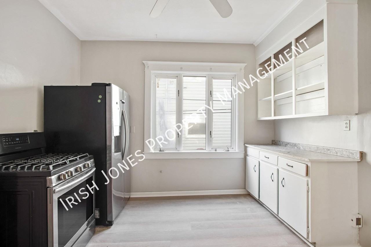 228 Herkimer St - Photo 7 of 17