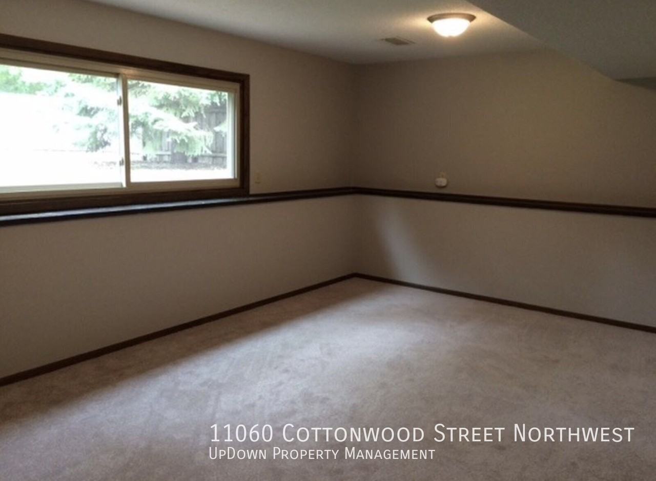 11060 Cottonwood St Nw - Photo 3 of 5