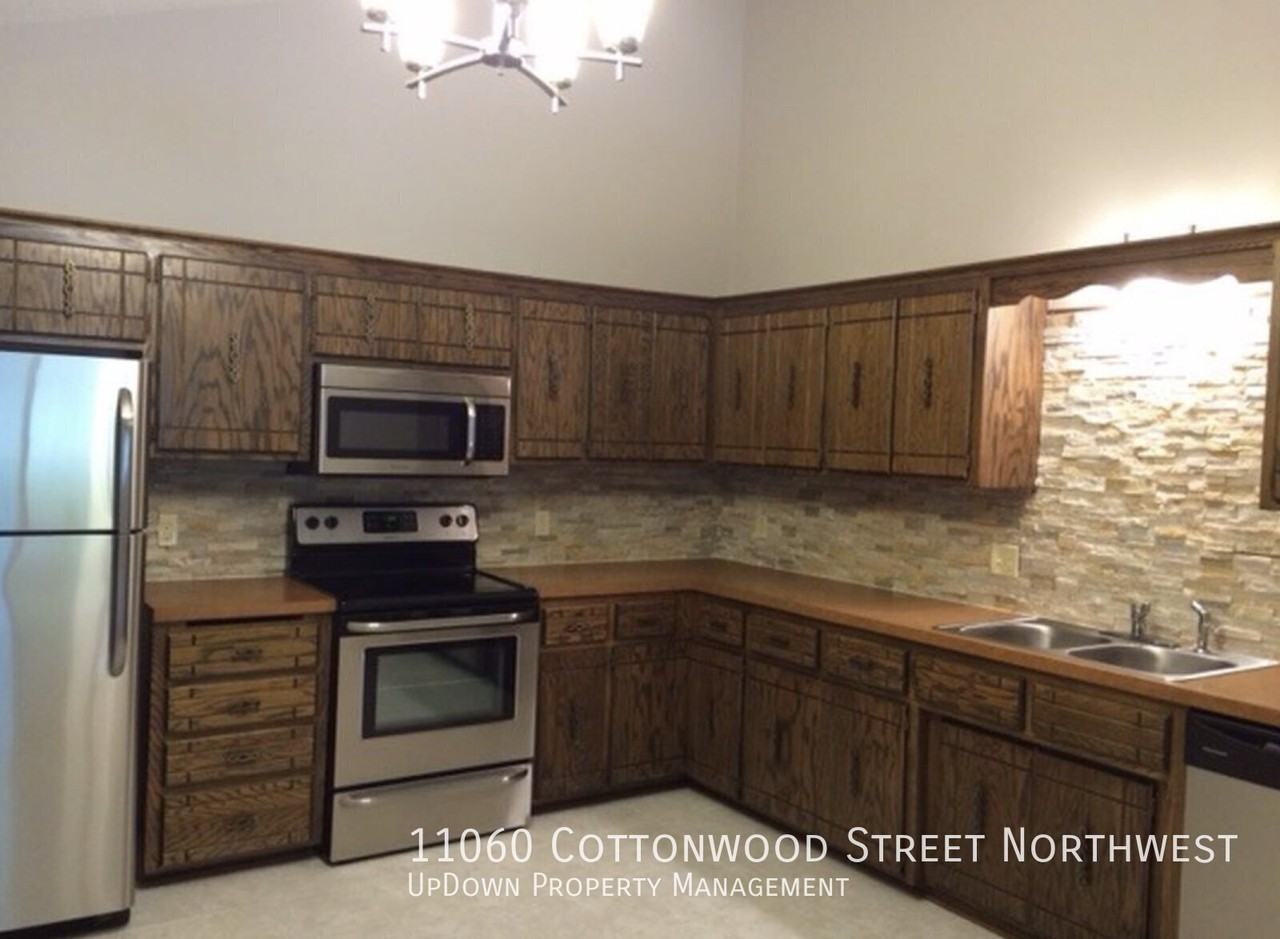 11060 Cottonwood St Nw - Photo 4 of 5