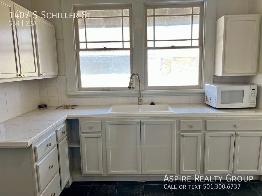 1407 S Schiller St - Photo 3 of 14