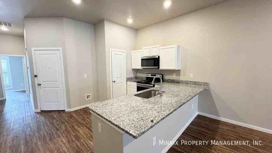 2107 Langford Ave #B - Photo 6 of 26