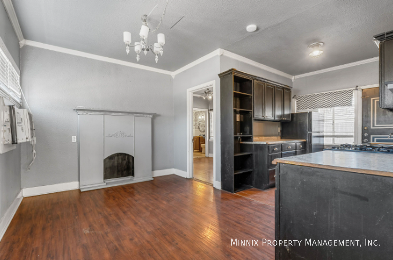 2509 Knoxville Ave #A - Photo 6 of 9