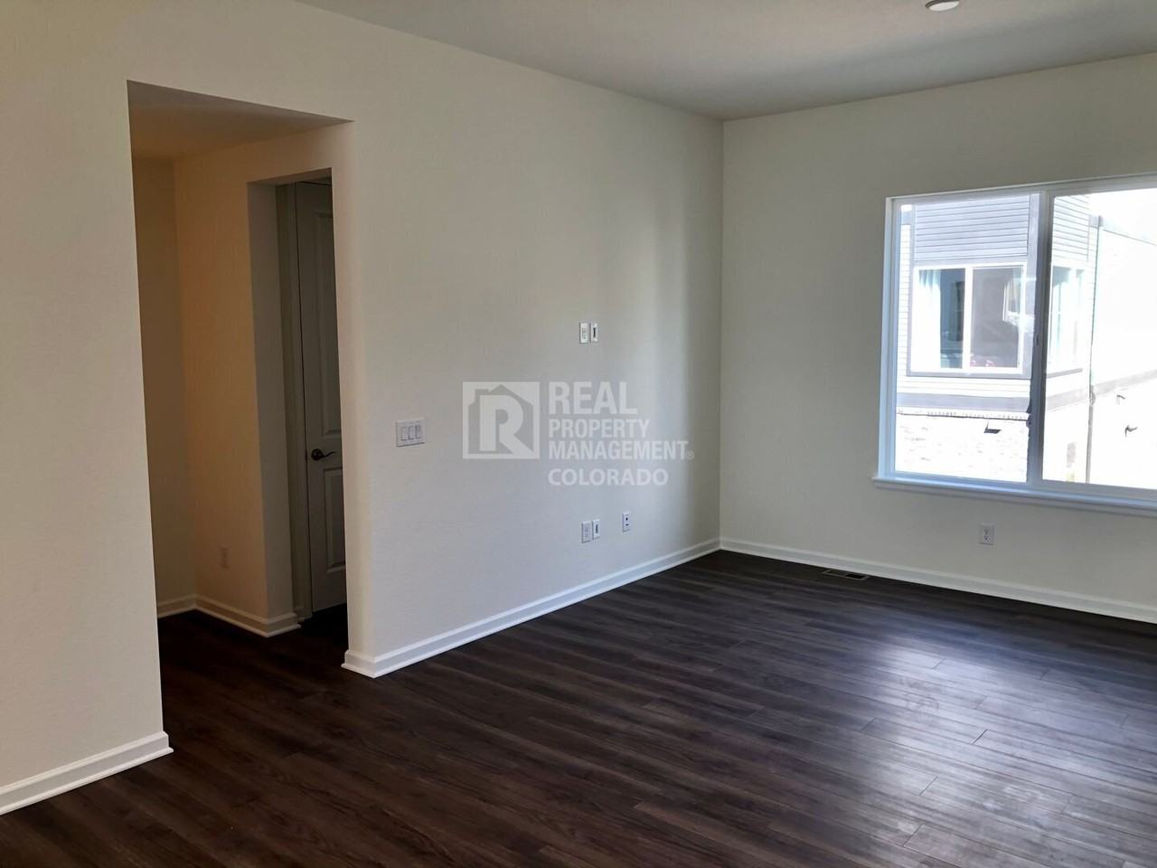 5070 Ward Rd - Photo 5 of 26