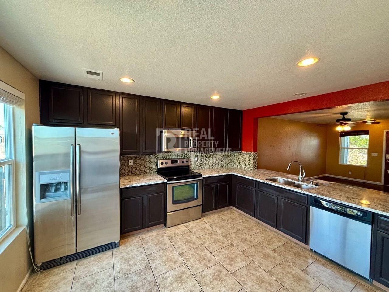 10993 Gaylord St - Photo 4 of 14